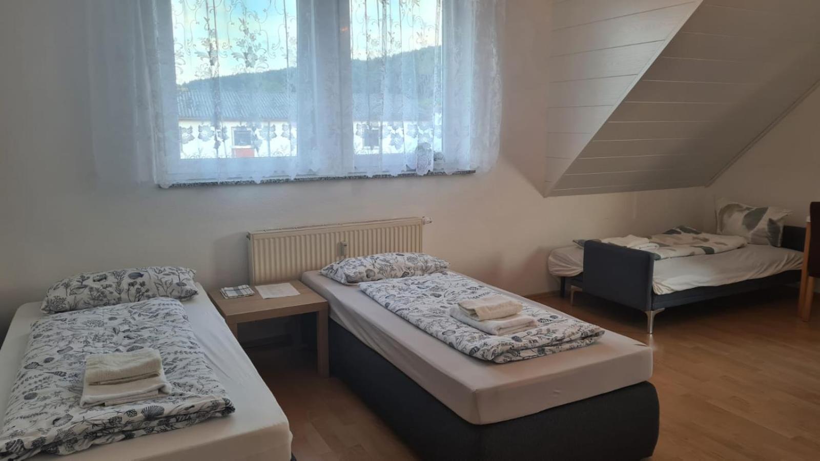 Schlafzimmer 1 Mit Top Aussicht Ueber Weilstetten バーリンゲン エクステリア 写真